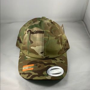 NWT Men’s adjustable camo hat